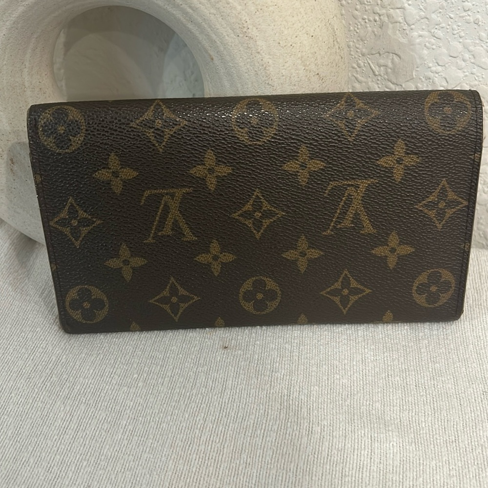 Authentic LOUIS VUITTON Monogram long wallet - Picture 3 of 17